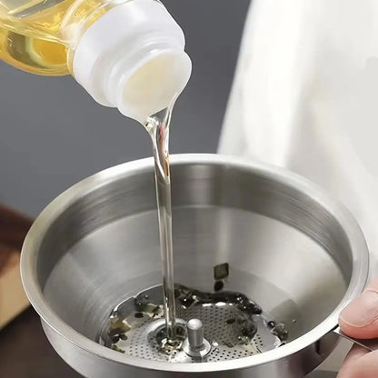 The funnel filter screen is leaking oil, the kitchen oil pouring device is thickened with a large diameter for household use, and the classification filter is a universal funnel