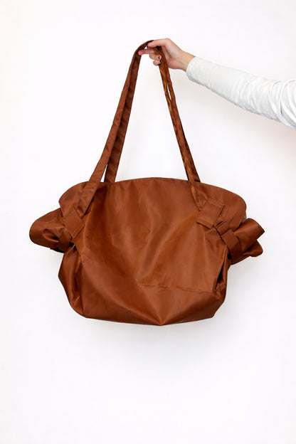 2026 Hot Sale🔥Transforming Tote — From Bag to Flat MatTransforming Tote — From Bag to Flat Mat，Suitable for travel, camping, and everyday outings